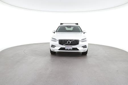 2018 Volvo XC60 with 42.7k miles image 3
