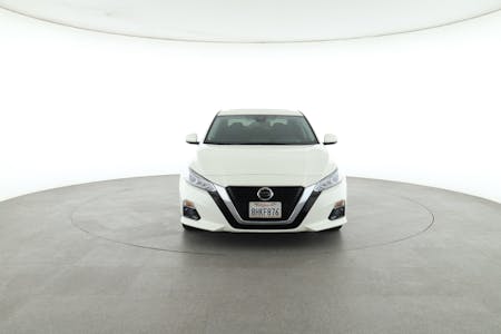 2019 Nissan Altima with 60.4k miles image 3